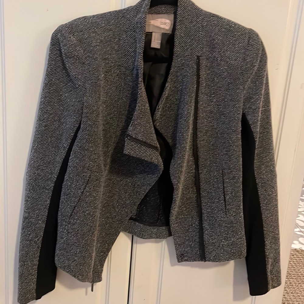 Drape blazer style tweed jacket with shoulder pads